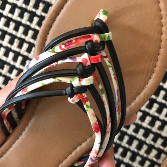 Sandals - Picture 2 of 2